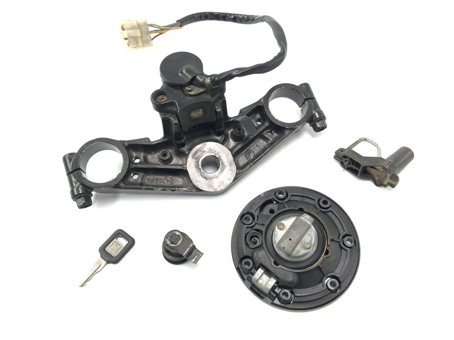 Kawasaki ZX -10 ZXT00B [1990] - locksmith with fork bridge at the top tank lock seat lock helmet lock