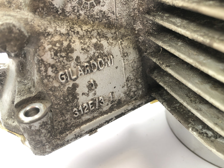 BMW R 1150 GS R21 [2002] - cylinder with piston on the right