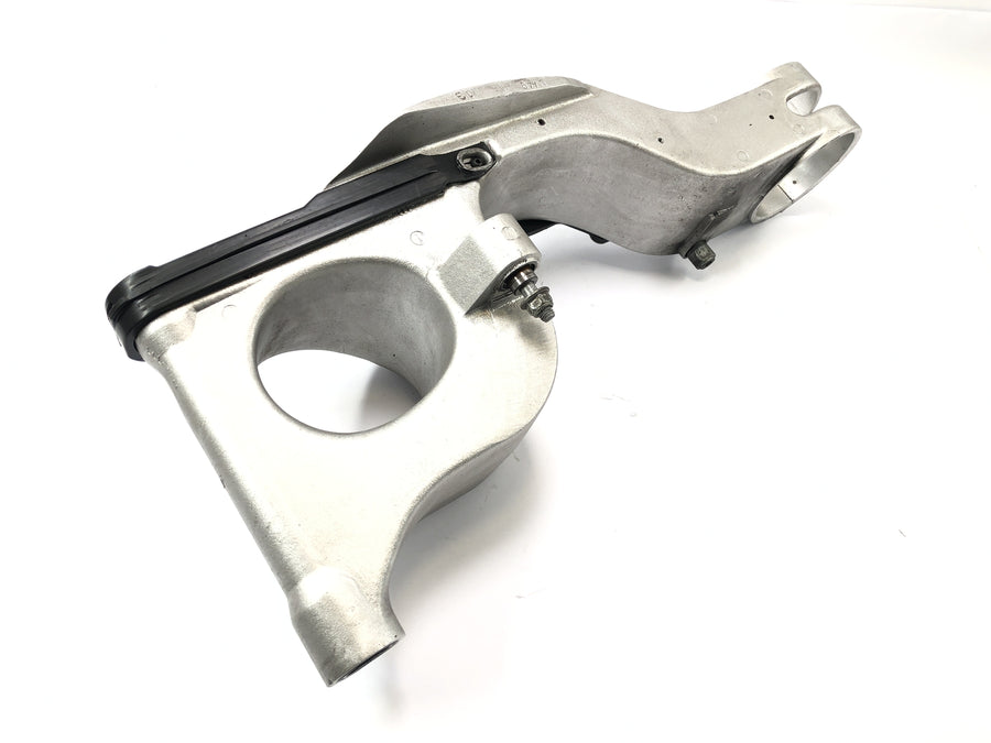 Aprilia RST 1000 Futura [2002] - Schwinge rear wheel swing