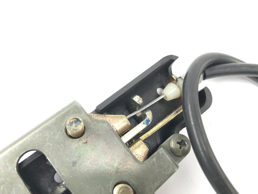 Yamaha YZF R1 RN09 [2003] - Seating seat lock