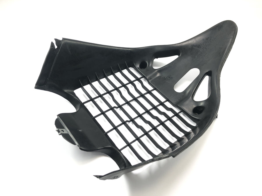 Aprilia RS 125 Extrema [1994] - Front fairing center radiator grille