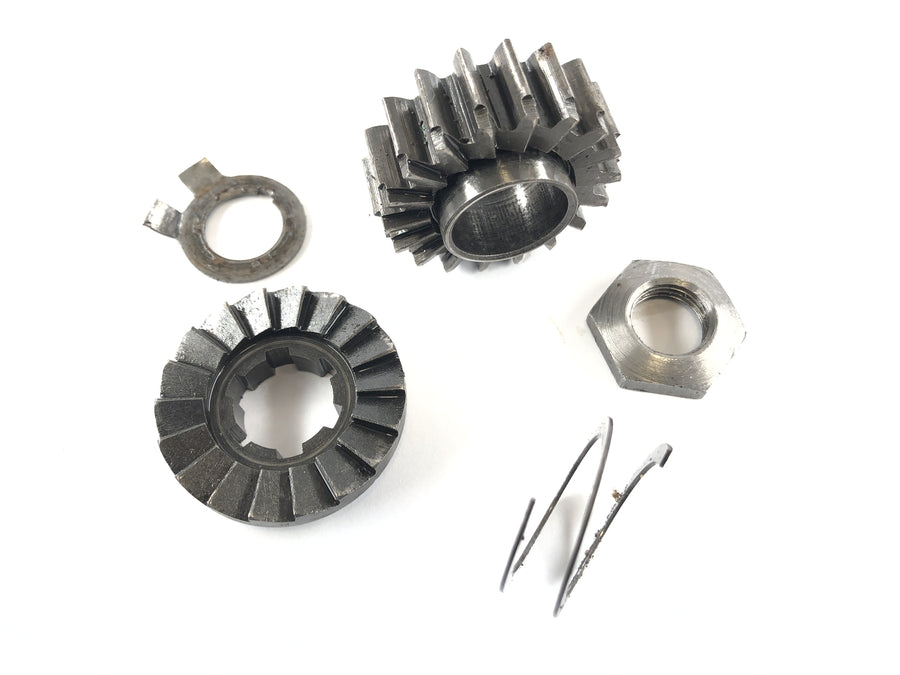 Triumph Bonneville T140V [1976] - Kickstarter gears