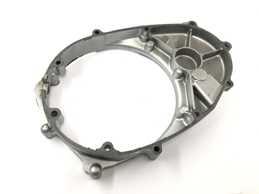 Kawasaki VN 1600 Classic VNT60A [2007] - Copertura alternatore all'interno del cofano motore destro