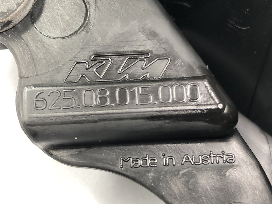 KTM 950 SM LC8 [2008] - Porte-plaque d'immatriculation Enregistrement du feu arrière