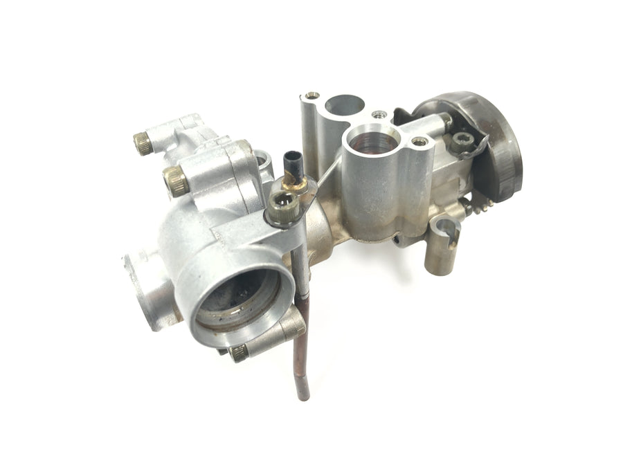 Yamaha YZF R1 RN04 [2001] - Alloggiamento pompa pompa acqua, pompa liquido di raffreddamento, pompa olio