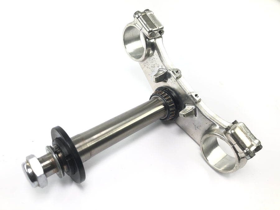 Kawasaki ZXR 400 ZX400L [1992] - lower fork bridge, steering head steering head bridge