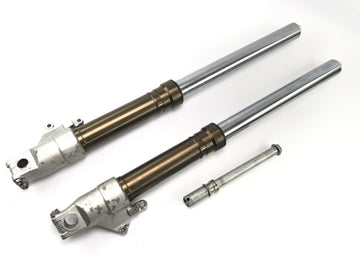 Honda CBR 900 RR SC28 [1994] - fourche de suspension TELEGABEL avec axe