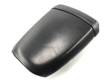 Triumph Daytona 955i T595N [2003] - Socius seat seated in the back