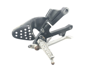 Aprilia RS 125 Extrema [1994] - Footrest system, driver's right footrest with brake pedal