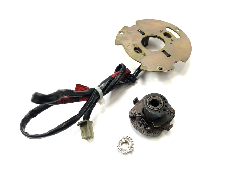Kawasaki Z 1100 KZT10A [1984] - ignition impulse provider with pickup ignition system set of ignition plate pick -up sensors