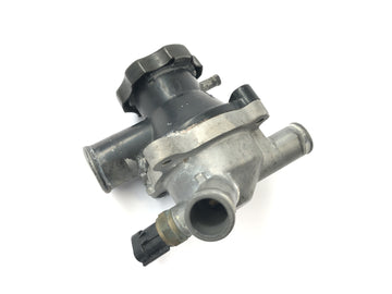 Kawasaki VN 1600 Classic VNT60A [2007] - Boîtier de thermostat, distributeur de liquide de refroidissement, bouchon de radiateur