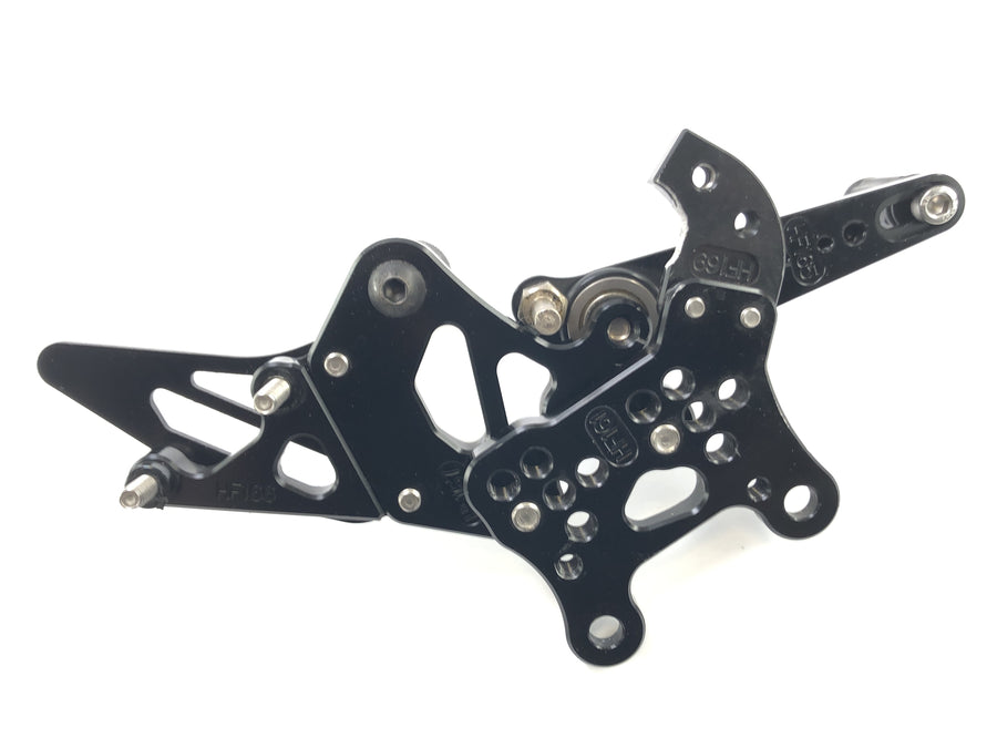 Aprilia RSV4 1000 [2010] - Sistema footrest impostato con pedale di commutazione e pedale del freno