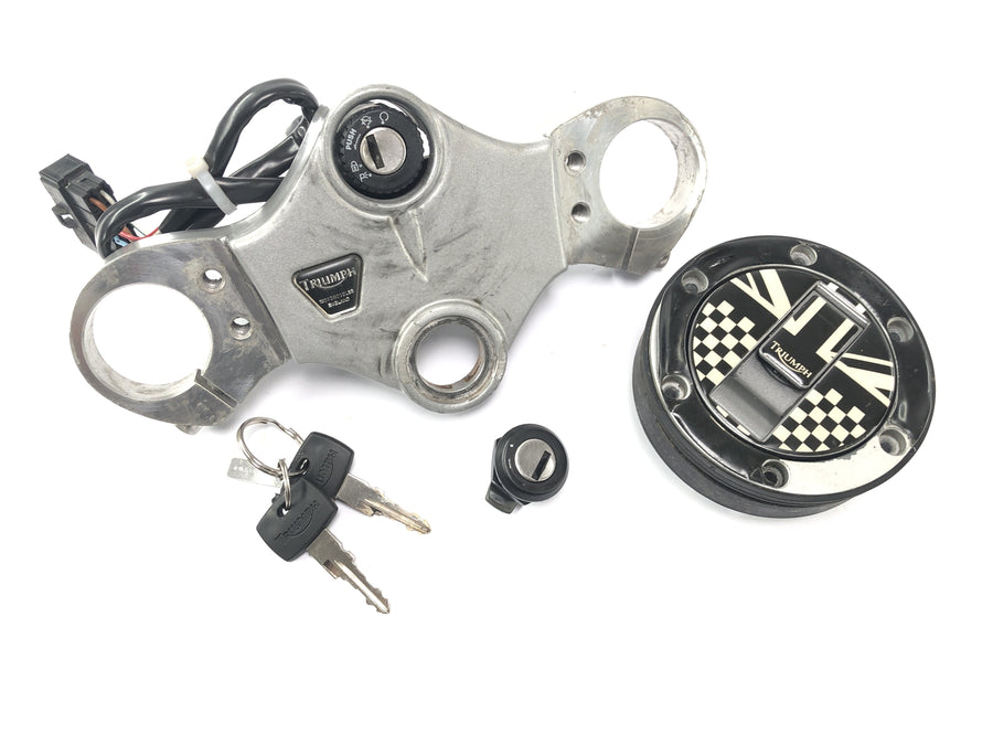 Triumph Sprint ST 1050 [2005] - lock set with fork bridge at the top tank lock