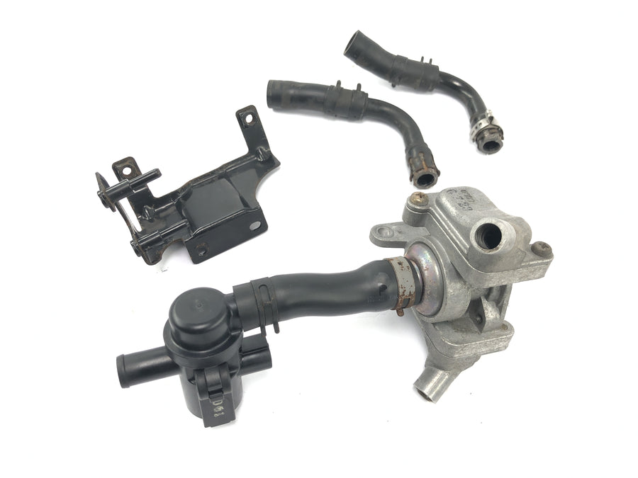Triumph Bonneville T100 986MF [2012] - Secondary air valve secondary air system