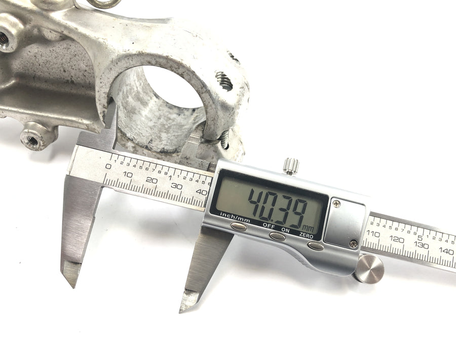 Honda XL 600 RM PD03 [1985] - lower fork clamp
