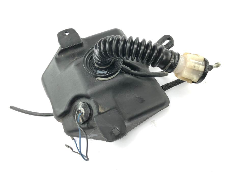 Suzuki RG 250 Gamma GJ21D [1987] - Oil tank, oil storage container, separate lubrication