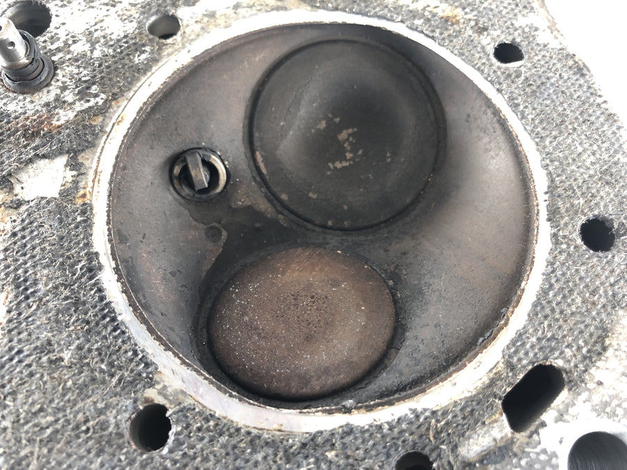 Honda GL 1000 Goldwing GL1 [1977] - Cylinder head right