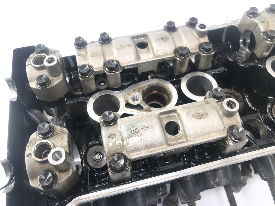Yamaha YZF R1 RN01 [1998] - cylinder head