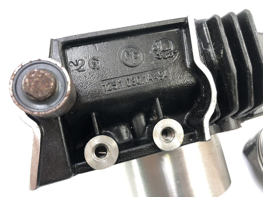 Ducati ST2 944 [1999] - Cylindre à piston horizontal