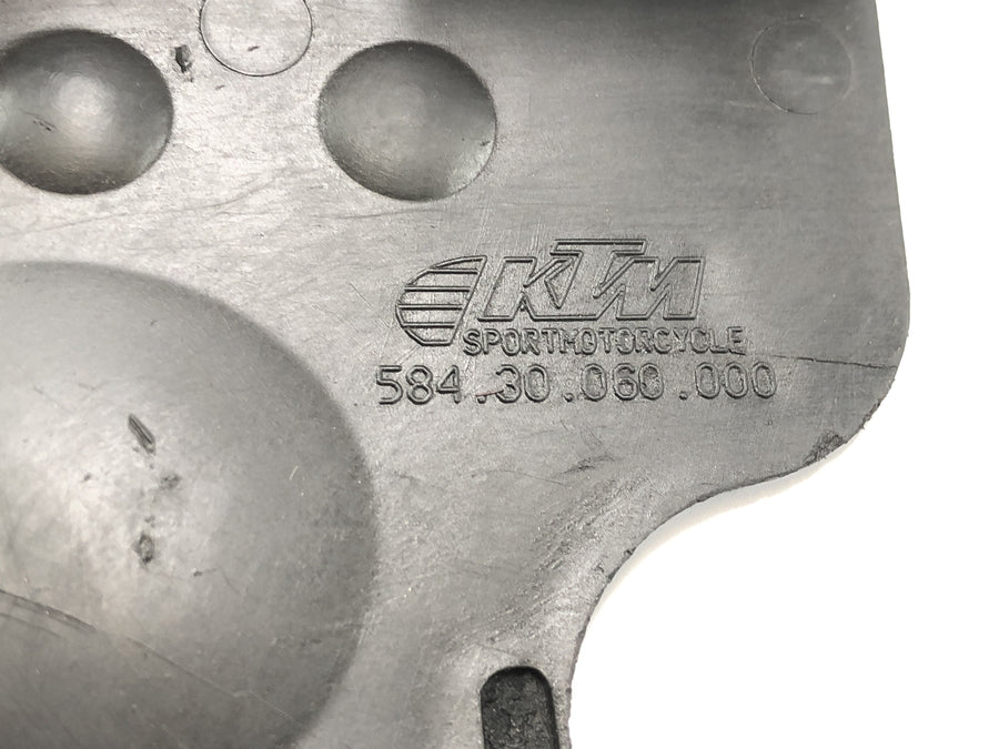 KTM 640 LC4 Prestige [2005] - cache pignon plastique