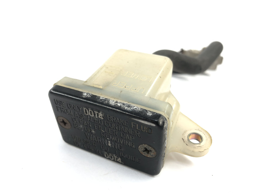 Suzuki GSX R 1100 GV73B [1990] - brake pump behind