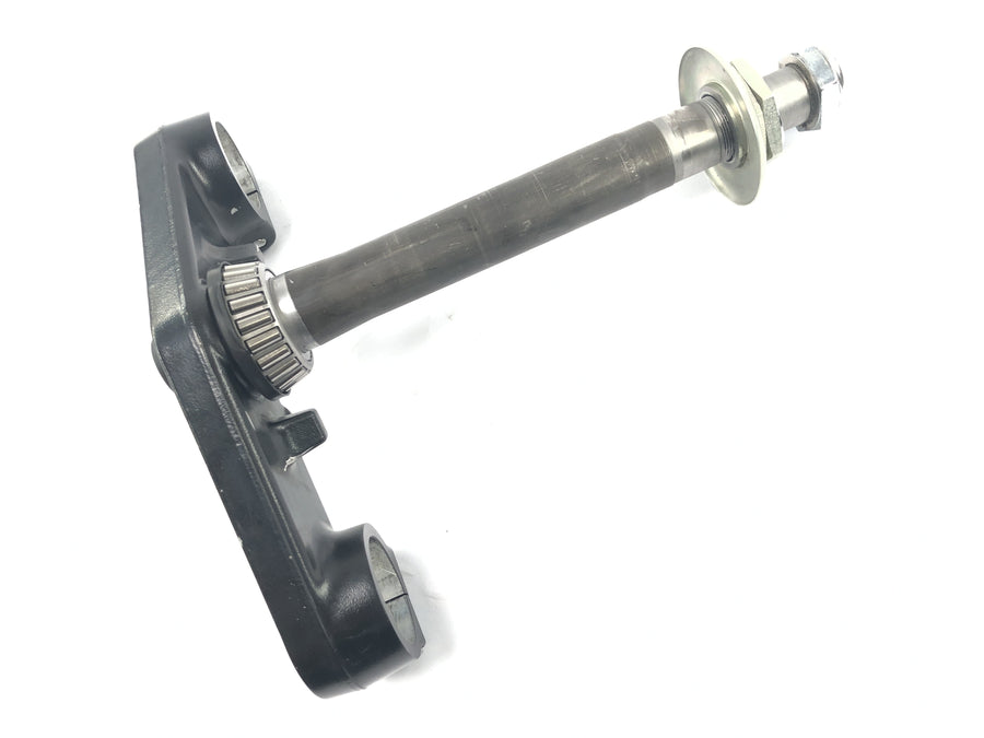 Triumph Daytona 900 T300D [1996] - lower fork bridge, control head clamp