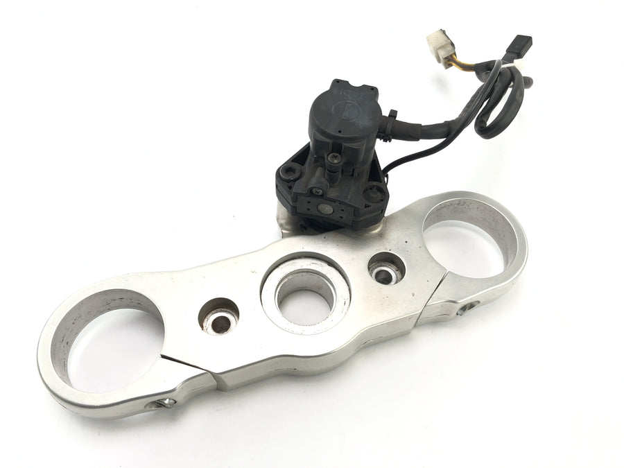 Moto Guzzi Stelvio 1200 4V [2009] - locksmith with speedometer control unit tank lock and fork bridge above