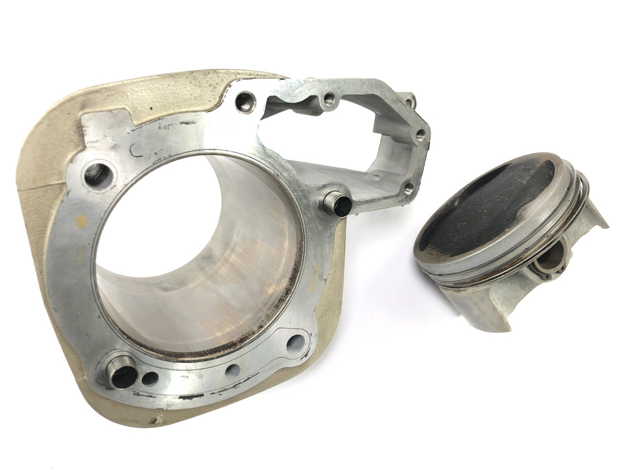BMW R 1100 RT 259 [1999] - cylindre avec piston à gauche