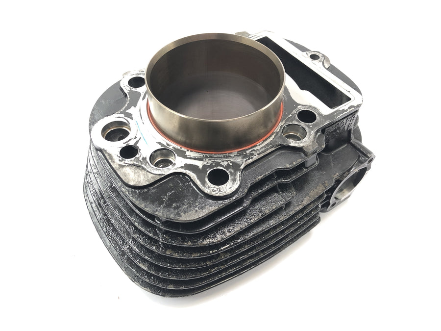 Yamaha XVS 650 Drag Star VM03 [2001] - cylinder with pistons in front