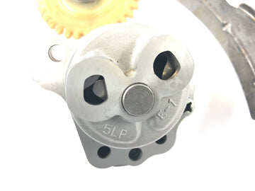 Yamaha MT 03 RM02 [2007] - Oil pump oil pump pump unit with pinion and brackets - 0