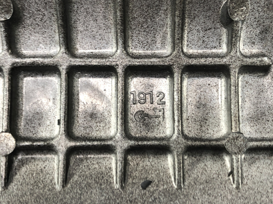 Kawasaki ZR7 ZR750F [1999] - starter cover Motor lid Starter cover cover Lid