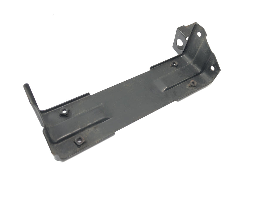 Suzuki GSX-R 1100 W GU75 C [1994] - Bracket fairing holder retaining plate