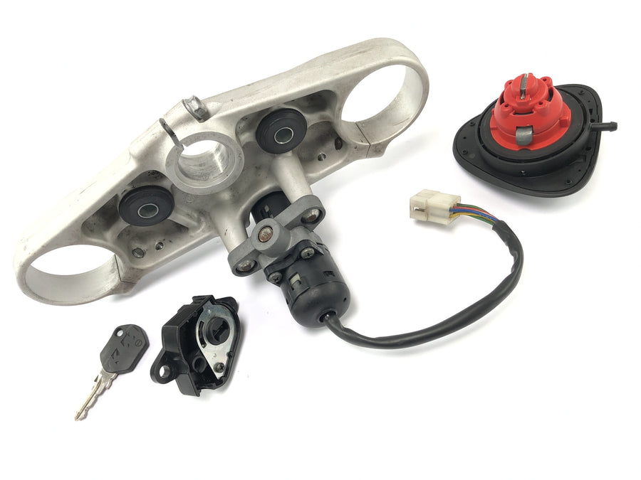 KTM 690 SM Prestige [2007] - fork bridge at the top with ignition lock ignition lock cover