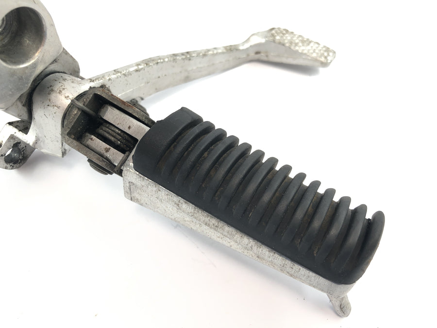 Yamaha XJR 1200 4PU [1996] - Driver's footrest on the right with brake pedal and holder