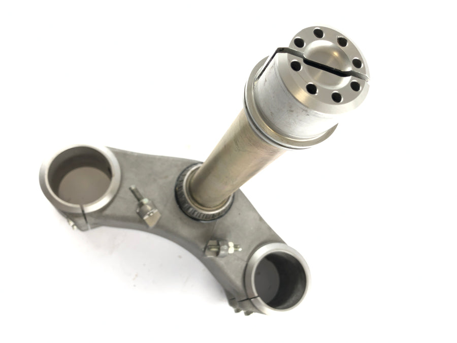 Ducati 1098 S H7 [2009] - fork bridge below