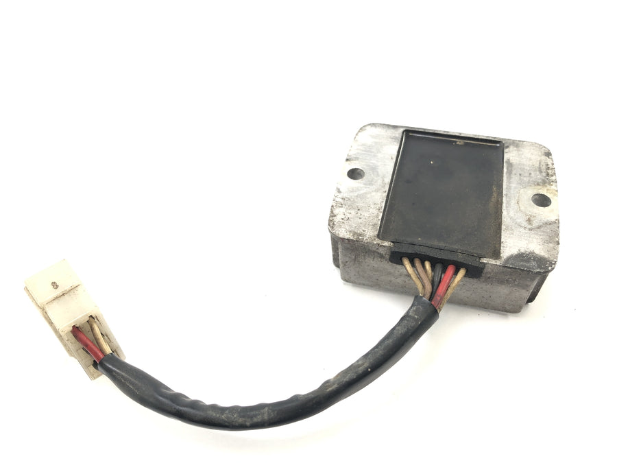 Yamaha RD 350 YPVS 31K [1984] - Regulator
