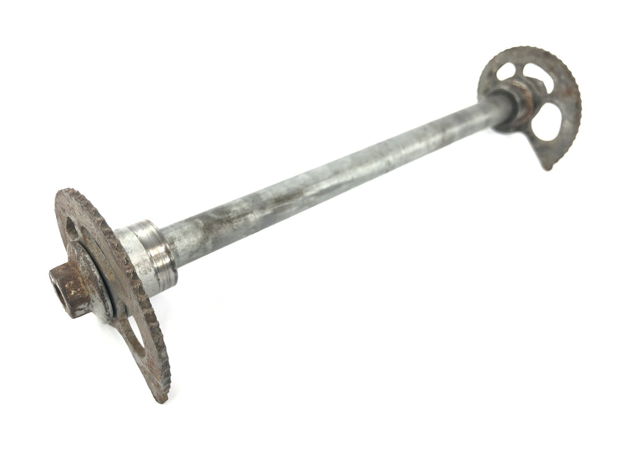 Honda XRV 750 Africa Twin RD04 [1990] - Rear axle with chain tensioners