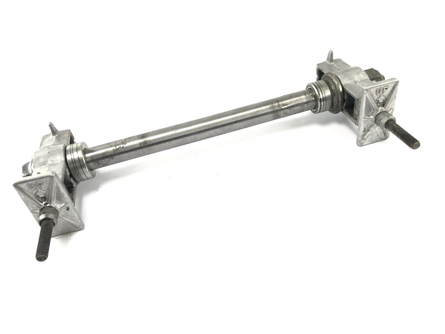 Honda CBX 750 RC17 [1984] - rear axle with chain tensioner and distance sleeves