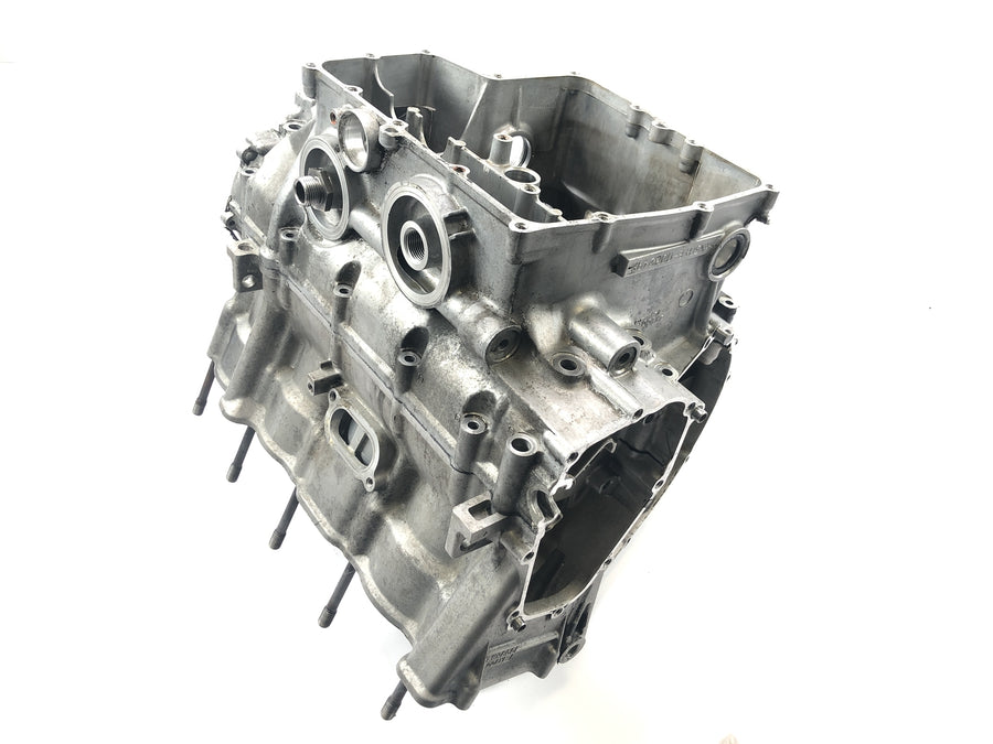 Yamaha YZF R1 RN04 [2001] - Engine block engine housing crankcase with pistons