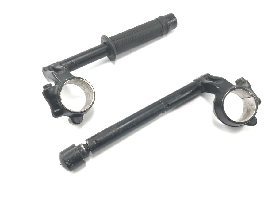 Honda CBR 900 RR Fireblade SC33 [2000] - Handlebar stub clip on left and right handlebars