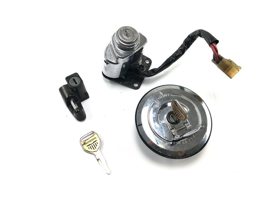 Honda VTX 1800 SC46 [2004] - Lock set ignition lock tank cap
