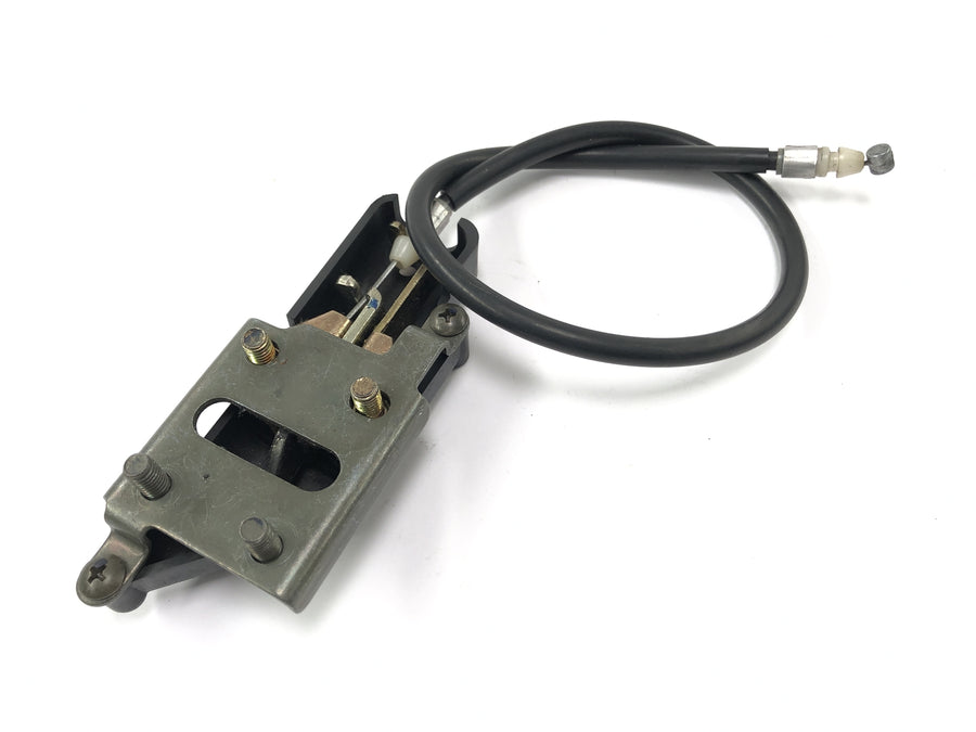 Yamaha YZF R1 RN09 [2003] - Seating seat lock