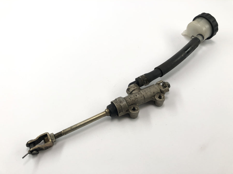 Kawasaki GPZ 1100 ZXT10E [1997] - Main brake cylinder at the back foot brake cylinder
