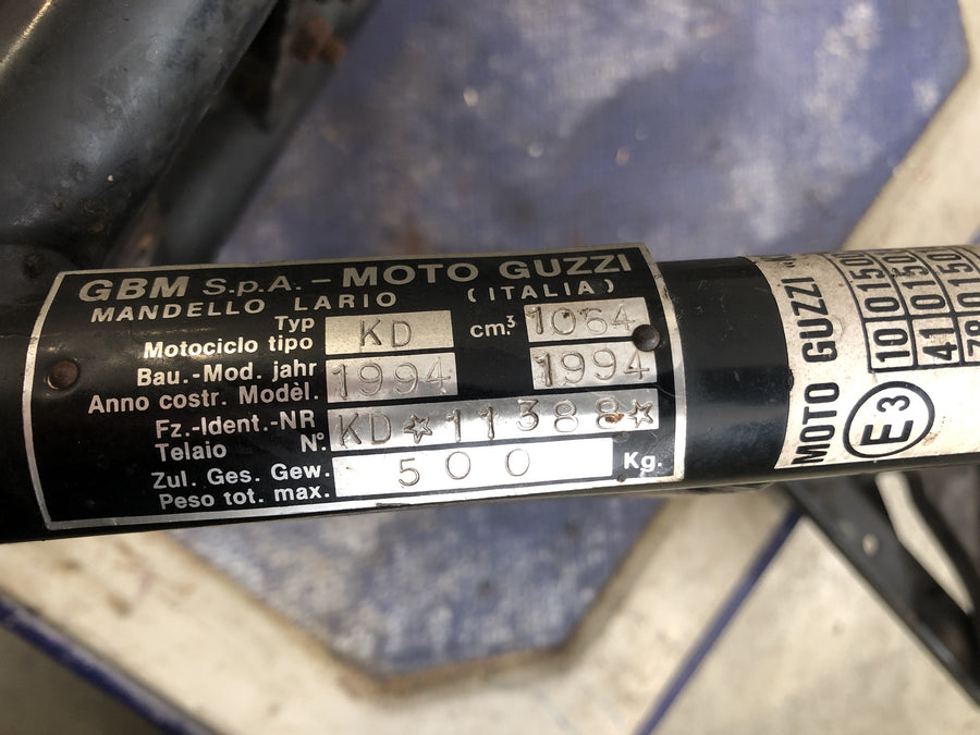 Moto Guzzi California 1100i [1995] - Frame con lettera