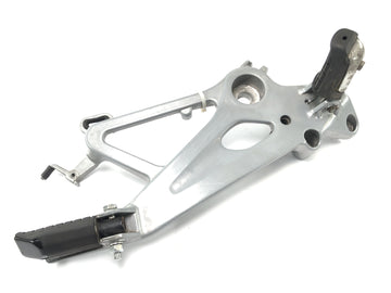 Honda SLR 650 RD09 [1997] - Sistema poggiapiedi sulla parentesi a poggiapiedi destra