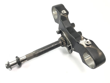 Suzuki VZ 1500 WVCU [2011] - Fork bridge control head lower fork bridge