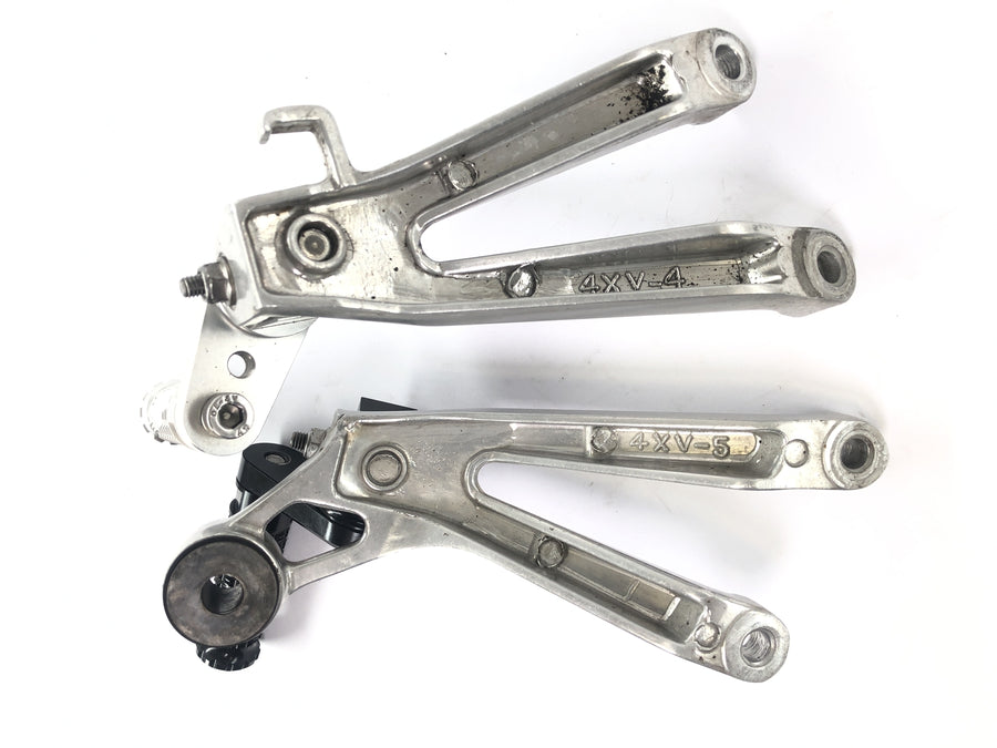 Yamaha YZF R1 RN01 [1998] - Piedacies impostato a destra e a sinistra