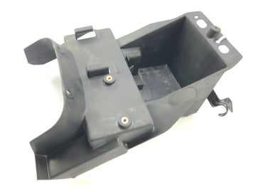 Kawasaki VN 800 Classic [2000] - Battery compartment inner panel - 0