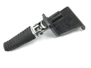 Suzuki VZ 1500 WVCU [2011] - Poggiapiedi conducente sinistro Poggiapiedi conducente con supporto-2