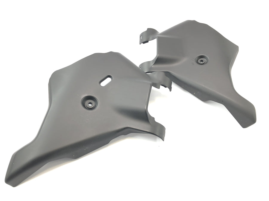 Suzuki VZ 1500 WVCU [2011] - steering head cover left and right